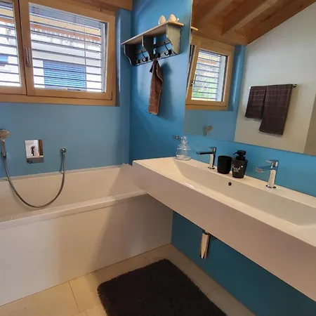 Chasa Scandella Monica 公寓 *