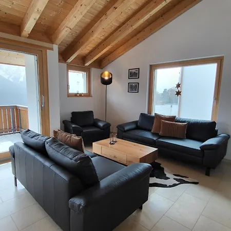 Chasa Scandella Monica 散特