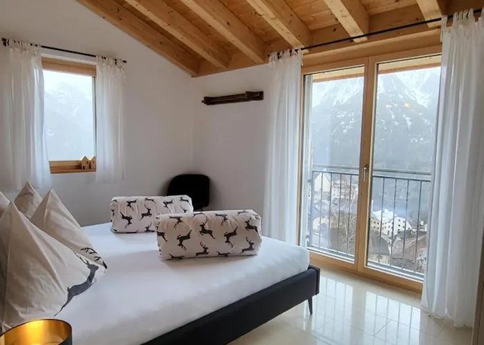 Chasa Scandella Monica Apartment *